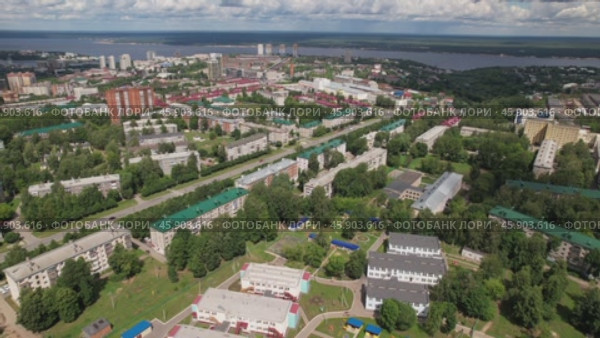 Чебоксары - вид с высоты птичьего полета (аэросъемка 2022 года) Стоковое видео, видеограф Владислав Самошкин / Фотобанк Лори