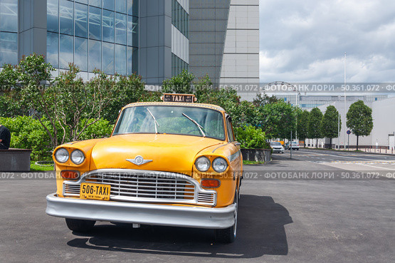 Чекер Такси Нью-Йорка, 1980 г. - "Checker Taxi 1980 New York" Редакционное фото, фотограф Алёшина Оксана / Фотобанк Лори
