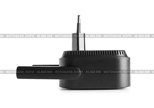 Черный повторитель WiFi на белом фоне. Стоковое фото, фотограф Pixel_shot / Фотобанк Лори