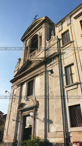 Chiesa di San Filippo Neri. Via Teatro Greco. Провинция Катания. Сицилия. Италия (2022 год). Редакционное фото, фотограф lana1501 / Фотобанк Лори