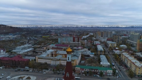 Чита, Забайкалье. Вид на город с дрона. (2018 год). Стоковое видео, видеограф Евгений Ковалев / Фотобанк Лори