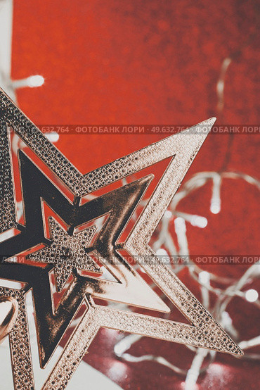 Christmas star over a simply background. Стоковое фото, агентство Ingram Publishing / Фотобанк Лори