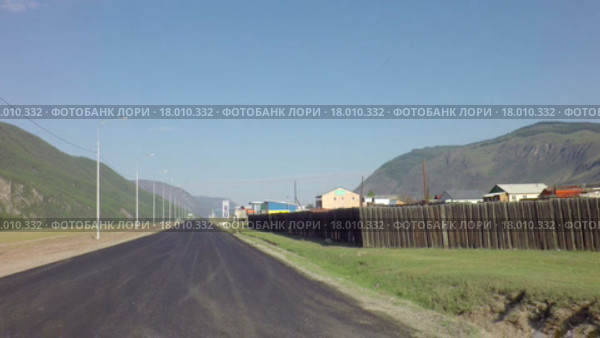 Чуйский тракт возле поселка Акташ. Стоковое видео, видеограф Юлия Машкова / Фотобанк Лори
