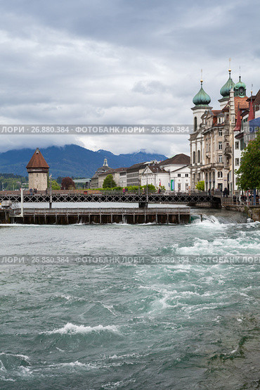 Cityscape of Lucerne city, Reuss river (2017 год). Стоковое фото, фотограф EugeneSergeev / Фотобанк Лори