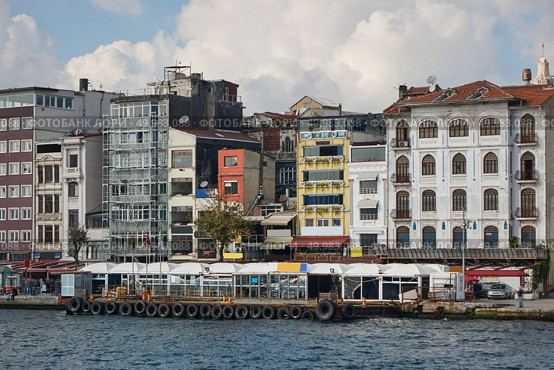 Cityscape with modern buildings on the waterfront, Istanbul Turkey. Cityscape with modern buildings. Стоковое фото, агентство Ingram Publishing / Фотобанк Лори