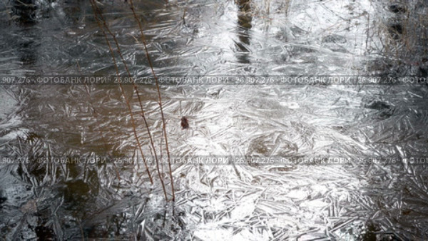 Close up ice with patterns in sunny day. Стоковое видео, видеограф Куликов Константин / Фотобанк Лори