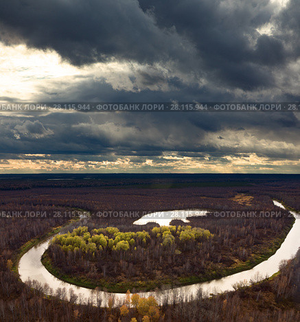 Cloudy day on the river in autumn, aerial view. Стоковое фото, фотограф Владимир Мельников / Фотобанк Лори
