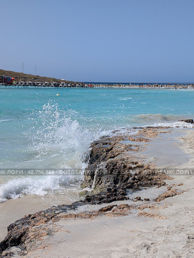 Coastline of Nissi Beach in North Cyprus on sunny day. Стоковое фото, фотограф Tamara Sushko / Фотобанк Лори