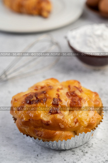 Cooked bread with ingredients Eggs and tapioca flour in a cup. Selective focus. Стоковое фото, агентство Ingram Publishing / Фотобанк Лори