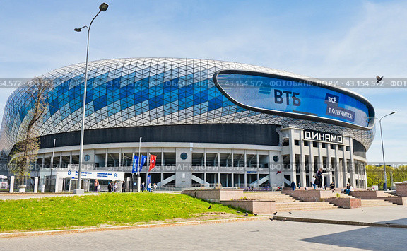 Cтадион "Динамо". Весенний день. Солнечно. Москва (2024 год). Редакционное фото, фотограф E. O. / Фотобанк Лори