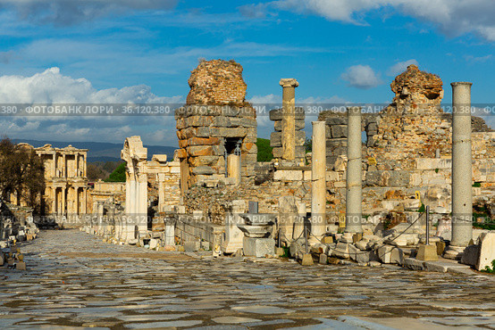 Curette Street in Ephesus, Turkey. Стоковое фото, фотограф Яков Филимонов / Фотобанк Лори