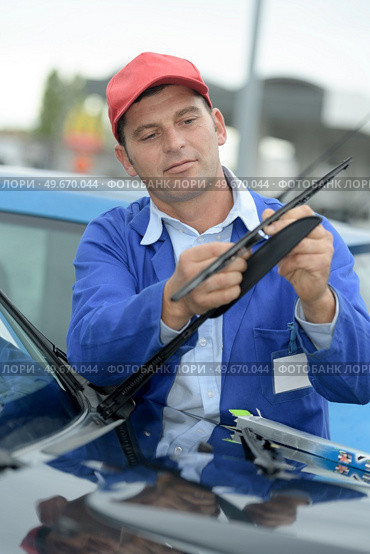defect in the wipers. Стоковое фото, агентство Ingram Publishing / Фотобанк Лори