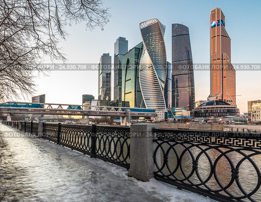 Деловой центр "Москва-Сити" (2016 год). Редакционное фото, фотограф Николай Сачков / Фотобанк Лори