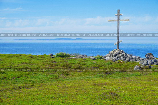 Деревянный крест на берегу Белого моря (2018 год). Стоковое фото, фотограф Дмитрий Грушин / Фотобанк Лори