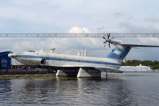 Десантный экраноплан проекта 904 "Орленок" на Химкинском водохранилище. Москва (2016 год). Редакционное фото, фотограф Free Wind / Фотобанк Лори