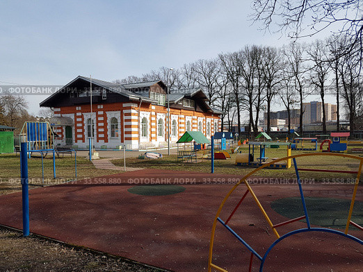 Детский сад Общеразвивающего Вида № 41 "Планета Детства" в городе Королев Московской области (2020 год). Редакционное фото, фотограф Максим Гулячик / Фотобанк Лори