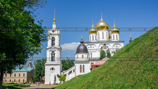 Дмитров.Успенский собор. (2012 год). Стоковое фото, фотограф Михаил Широков / Фотобанк Лори