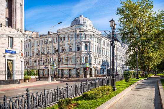 Доходный Дом М.С.Романова, Тверской бульвар, Москва (2020 год). Стоковое фото, фотограф Baturina Yuliya / Фотобанк Лори