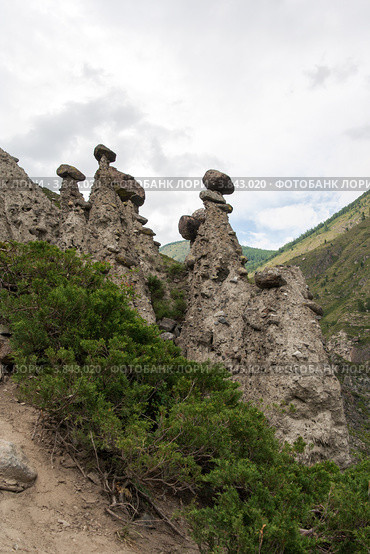 Долина реки Чулышман. Каменные грибы (2012 год). Редакционное фото, фотограф Ульяна Бурдовицина / Фотобанк Лори