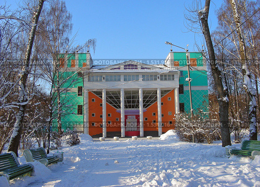 Дом детского творчества (ДДТ) в ПКиО "Сокольники". Митьковский проезд, 5. Город Москва (2010 год). Стоковое фото, фотограф lana1501 / Фотобанк Лори