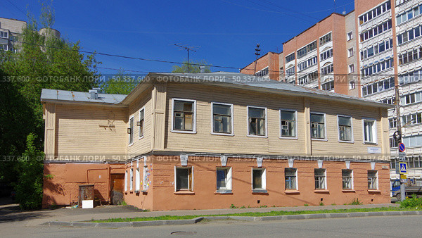 Дом Громовых (градоформирующий объект). Город Киров, улица Труда, 22. Редакционное фото, фотограф Алексей Иванов / Фотобанк Лори