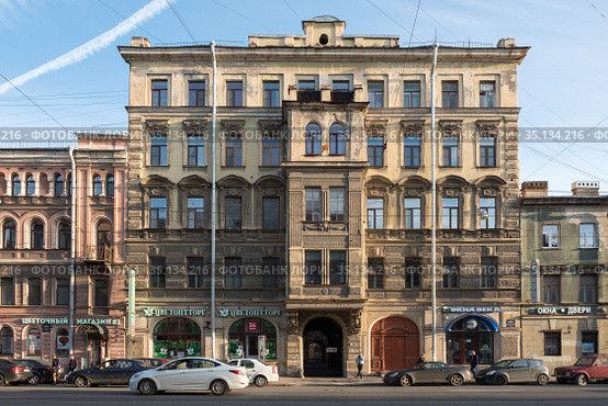 Дом купцов Сироткиных - Дом купца А. А. Коровина. Марата, 76, Санкт-Петербург (2017 год). Редакционное фото, фотограф Ольга Визави / Фотобанк Лори