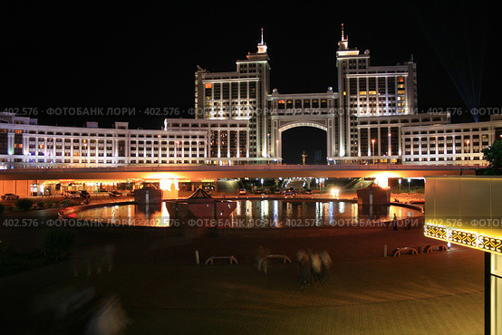 Дом министерств (Астана, Казахстан) (2008 год). Стоковое фото, фотограф Никончук Алексей / Фотобанк Лори
