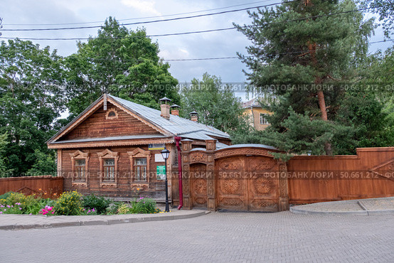 Дом-музей художника Н.Н. Хохрякова. Копанский переулок, 4. Город Киров (2024 год). Редакционное фото, фотограф Ольга Визави / Фотобанк Лори