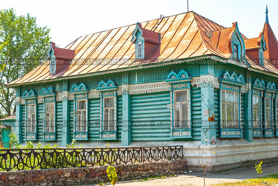 Дом на центральной улице Судогды (2010 год). Редакционное фото, фотограф Зобков Юрий / Фотобанк Лори