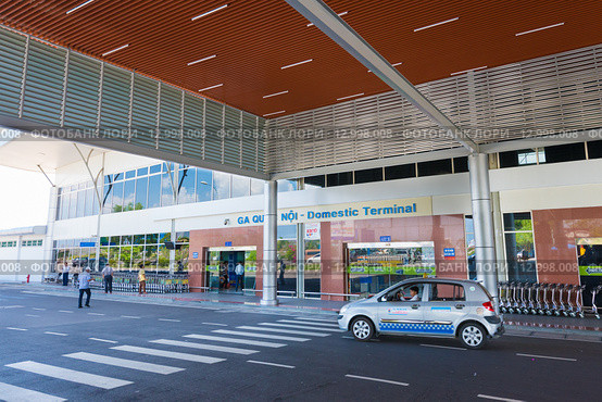 Domestic terminal of Cam Ranh airport, Vietnam (2015 год). Редакционное фото, фотограф Александр Подшивалов / Фотобанк Лори