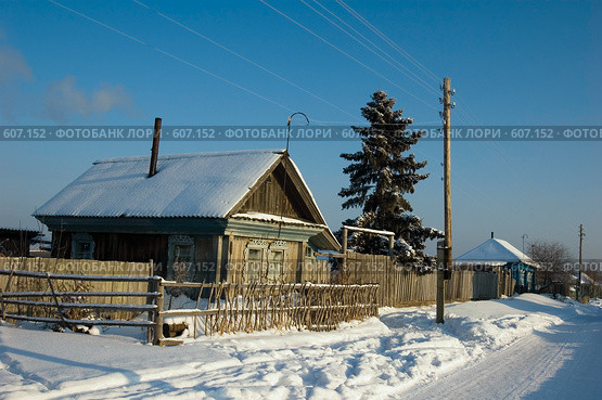 Домик в деревне. Стоковое фото, фотограф Александр Зайцев / Фотобанк Лори