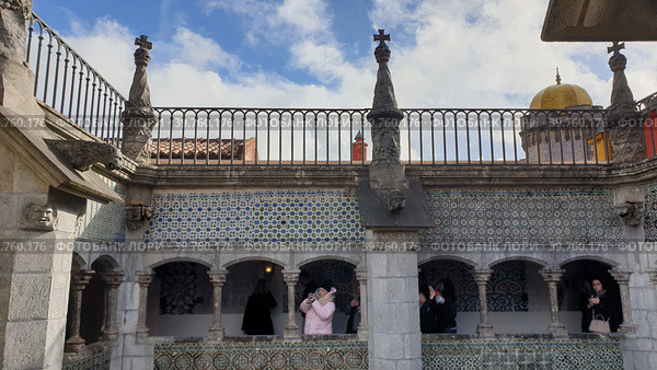 Дворец Пена (Palacio Nacional da Pena). Синтра, Лиссабон, Португалия (2023 год). Редакционное фото, фотограф lana1501 / Фотобанк Лори