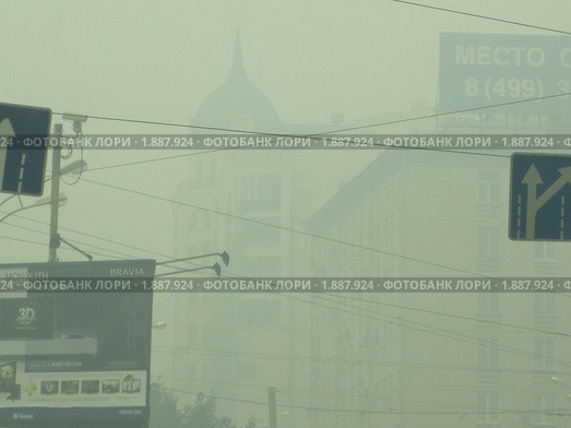 Дым в Москве (2010 год). Редакционное фото, фотограф Наталия Полетаева / Фотобанк Лори