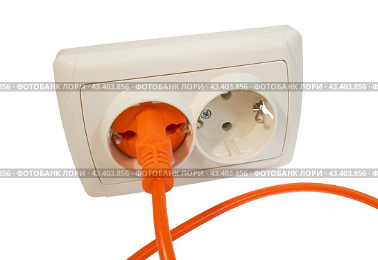 Электрическая розетка и электрическая вилка на белом фоне. Electrical plug and electric socket on white background. Стоковое фото, фотограф Татьяна Д / Фотобанк Лори
