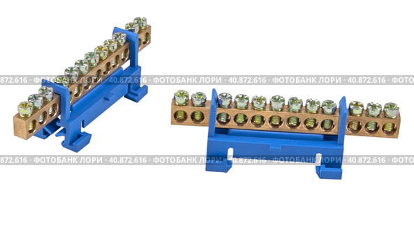 Электрическая шина для подсоединения шины заземления. Grounding electric bar block terminal. Стоковое фото, фотограф Татьяна Д / Фотобанк Лори