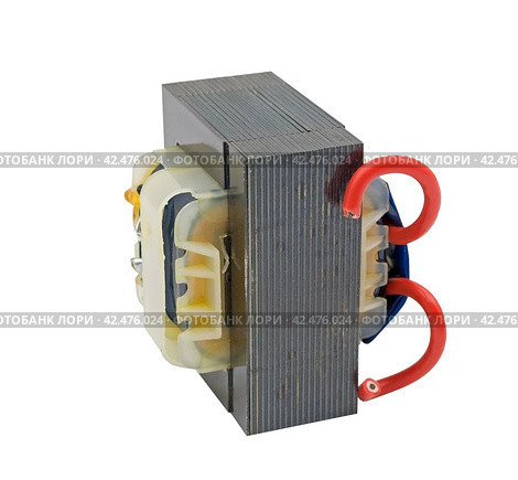 Электрический трансформатор на белом фоне. Electrical transformer on white. Стоковое фото, фотограф Татьяна Д / Фотобанк Лори