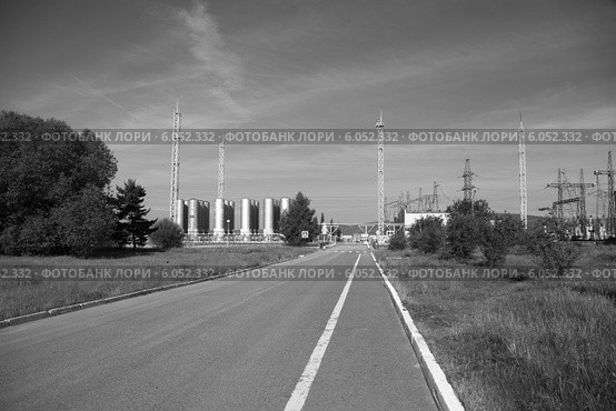 Электролизная станция с ресиверами хранения водорода. Березовская ГРЭС. Красноярский край (2014 год). Редакционное фото, фотограф Валерий Акулич / Фотобанк Лори