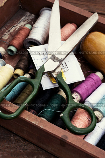 elements of needlework. Tools and accessories for sewing and needlework. Стоковое фото, агентство Ingram Publishing / Фотобанк Лори