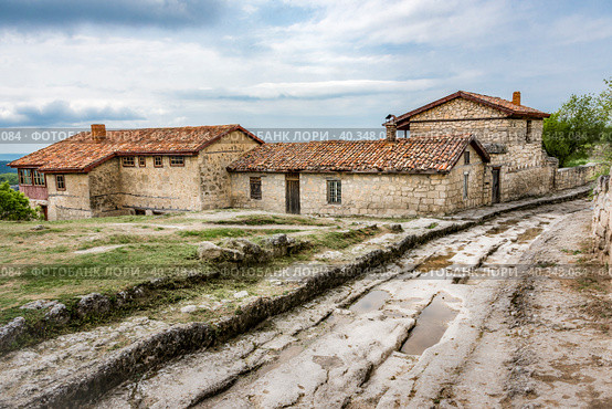 Estate of Abraham Firkovich (Karaite writer and archeologist) built in 18th century in the famous ancient city-fortress Chufut-Kale ("Jewish Fortress" in Turkish) in the Crimean Mountains (2019 год). Стоковое фото, фотограф Сергей Фролов / Фотобанк Лори