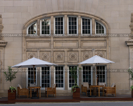 Exterior Patio at the Ritz Carlton (2013 год). Редакционное фото, фотограф Keith Levit / Ingram Publishing / Фотобанк Лори
