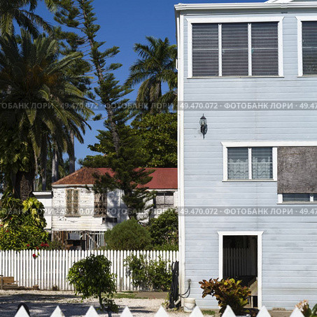 Fa?ade of a house, Ambergris Caye, San Pedro, Northern Belize, Belize. Стоковое фото, агентство Ingram Publishing / Фотобанк Лори