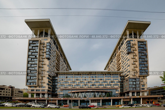 Фасад ЖК «Новоясеневский». Москва. Редакционное фото, фотограф Игорь Рожков / Фотобанк Лори