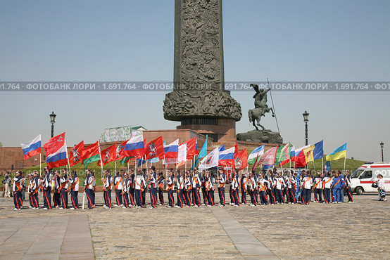 Финал легкоатлетического пробега "Москва-Брест-Минск-Москва", посвященного 65-летия Великой Победы. Поклонная гора. Москва (2010 год). Редакционное фото, фотограф Наталья Волкова / Фотобанк Лори