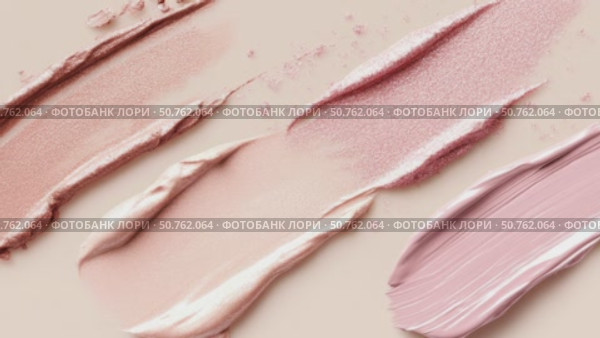 Fluid cosmetics textures featuring spread highlighter and foundation cream. Стоковое AI-видео, аниматор Анастасия Золотницкая / Фотобанк Лори
