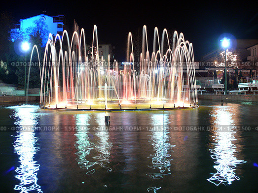 Фонтан на площади - Сандански, Болгария (2009 год). Стоковое фото, фотограф Алексей Стоянов / Фотобанк Лори