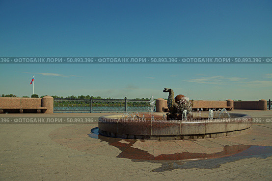 Фонтан Шутиха. Астрахань. Редакционное фото, фотограф Дмитрий Николаев / Фотобанк Лори