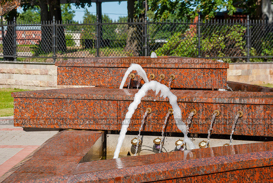 Фонтан. Станция Водоканала. Музей "Мир воды". Санкт-Петербург (2010 год). Редакционное фото, фотограф Александр Щепин / Фотобанк Лори