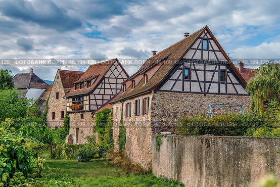 fortifications of Bergheim, Alsace, France (2016 год). Стоковое фото, фотограф Boris Breytman / Фотобанк Лори