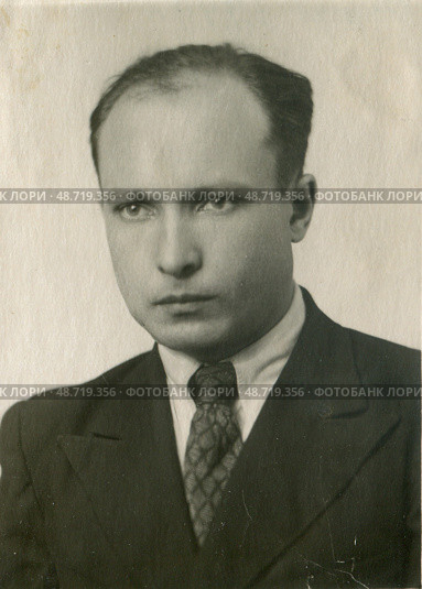 Фотопортрет советского мужчины средних лет в костюме и галстуке. Стоковое фото, фотограф Retro / Фотобанк Лори