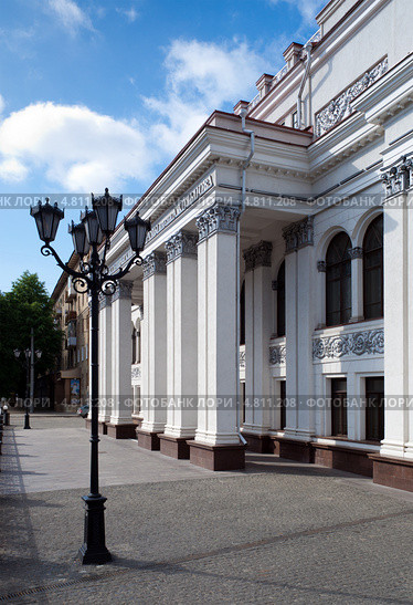 Фрагмент здания театра драмы имени А.Кольцова, город Воронеж (2013 год). Редакционное фото, фотограф Вячеслав Палес / Фотобанк Лори